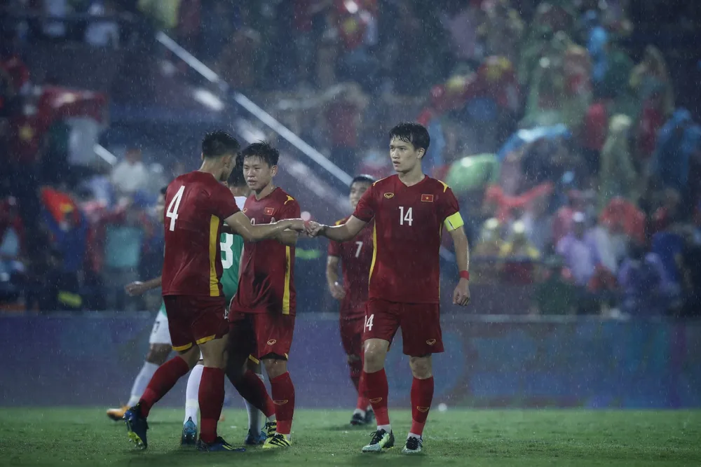 Xứng danh Quả bóng Vàng Việt Nam ảnh 1