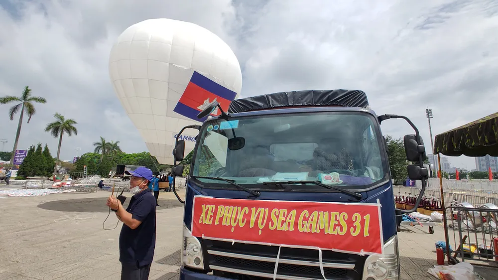 Sao La ‘bay lên trời’, chào 11 quốc gia dự SEA Games 31 ảnh 3