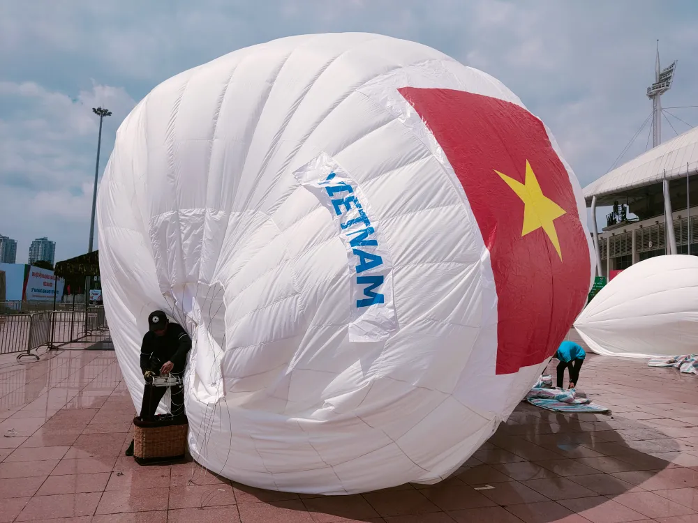 Sao La ‘bay lên trời’, chào 11 quốc gia dự SEA Games 31 ảnh 2