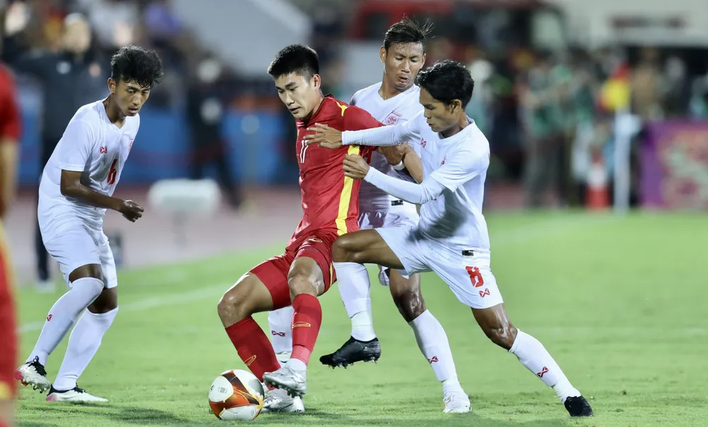 U23 Việt Nam đặt một chân vào bán kết SEA Games 31 ảnh 1