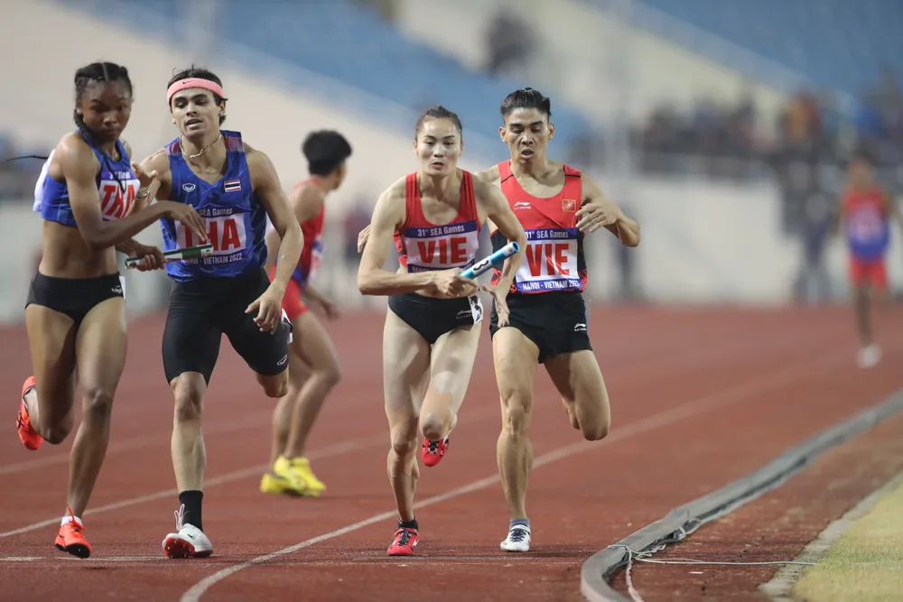 Quách Công Lịch động viên em gái sau khi bị người Thái ‘giật’ vàng ảnh 1