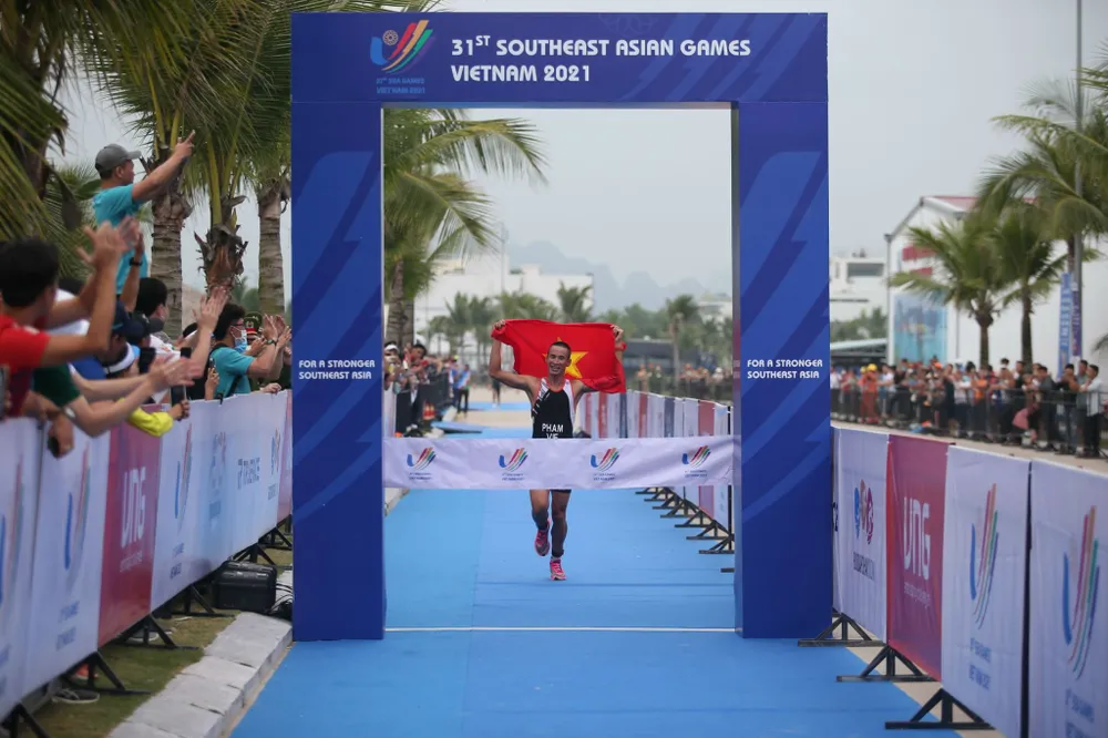 Phạm Tiến Sản giành tấm HCV Duathlon lịch sử ảnh 4