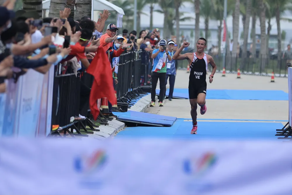 Tay ngang bước vào ngôi đền huyền thoại ảnh 1