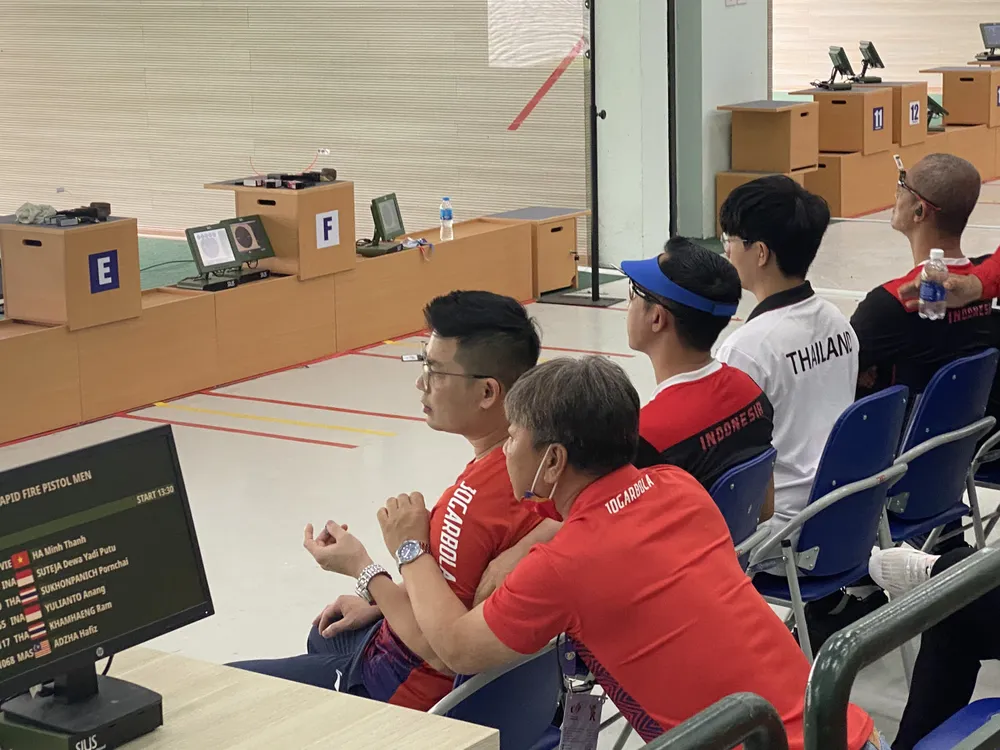 Huyền thoại Hoàng Xuân Vinh ‘mừng ra mặt’ với HC vàng đầu tiên của bắn súng Việt Nam ảnh 4