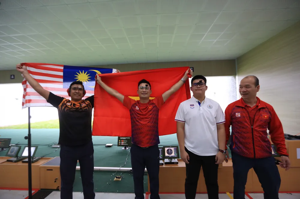 Huyền thoại Hoàng Xuân Vinh ‘mừng ra mặt’ với HC vàng đầu tiên của bắn súng Việt Nam ảnh 7