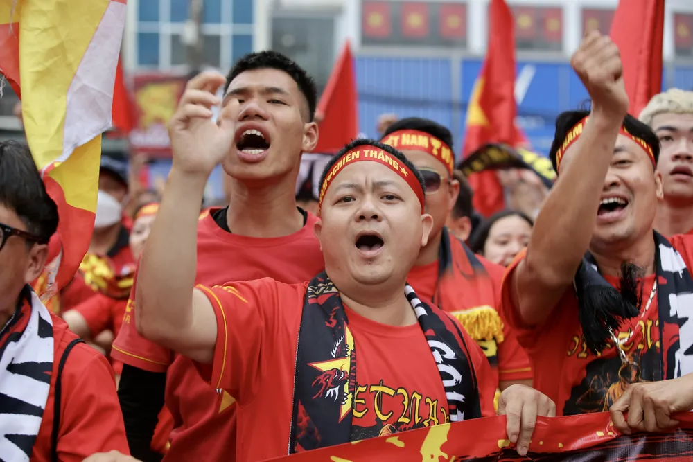 Bầu không khí cuồng nhiệt trước trận U23 Việt Nam - U23 Malaysia ảnh 9