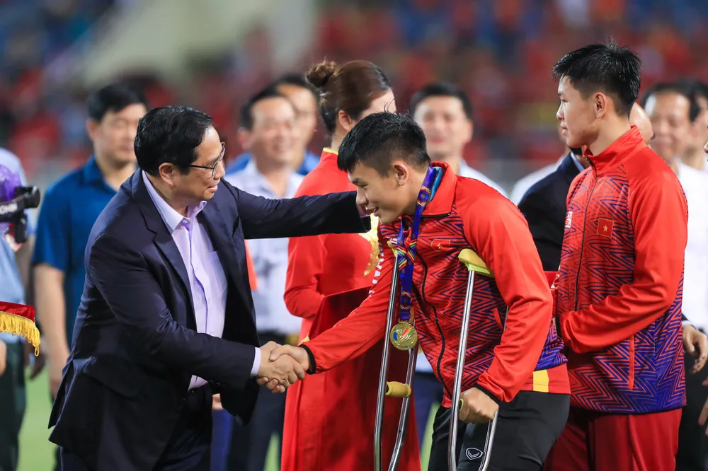 Khoảnh khắc đăng quang của U23 Việt Nam tại SEA Games 31 ảnh 11