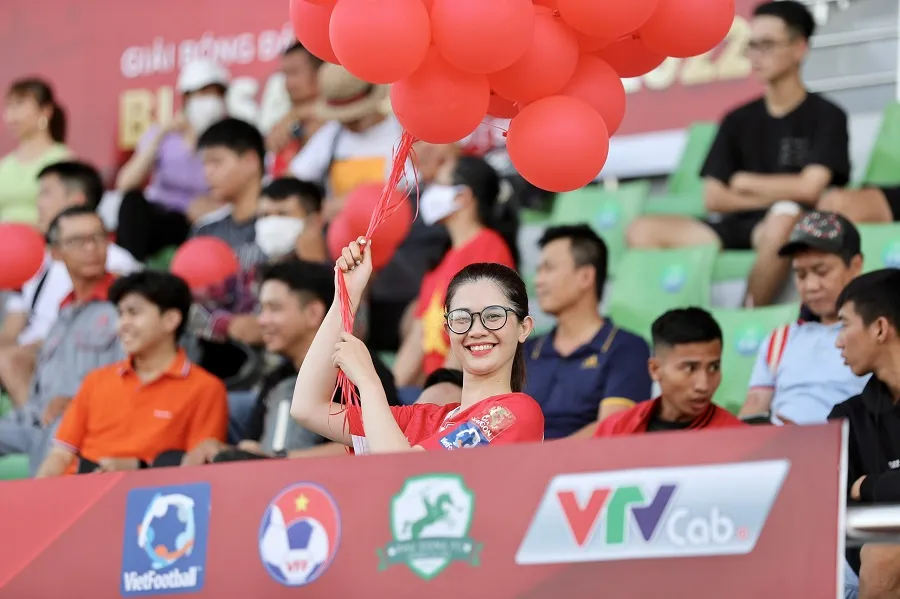 Dàn tuyển thủ Việt Nam đi ‘xem giò’ sới phủi Sài thành ảnh 3