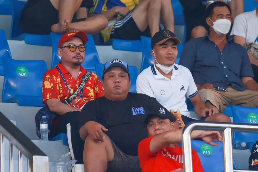 Dàn tuyển thủ Việt Nam đi ‘xem giò’ sới phủi Sài thành ảnh 4