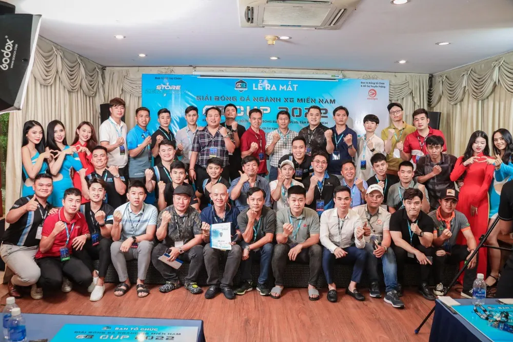 24 đội tham dự Giải bóng đá ngành xe miền Nam GB Cup 2022. ẢNH: ĐÌNH THẢO