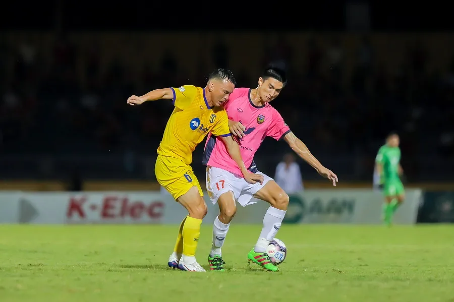 SLNA lên đỉnh đầu V-League 2022: Thế lực trở lại? ảnh 2