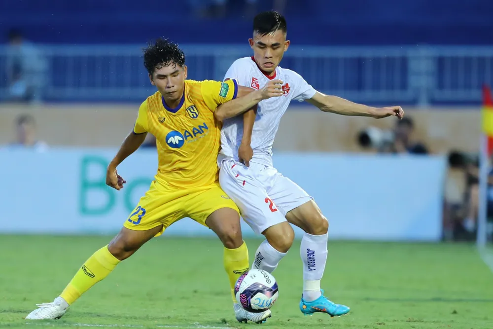 SLNA lại soán ngôi đầu bảng của Hải Phòng ảnh 1