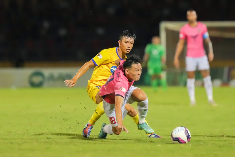 SLNA: Lột xác dưới triều đại HLV Nguyễn Huy Hoàng ảnh 1