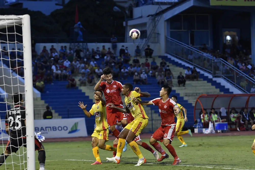 Vòng 10 V-League 2022: Viettel FC dâng chiến thắng cho Thanh Hoá ảnh 1