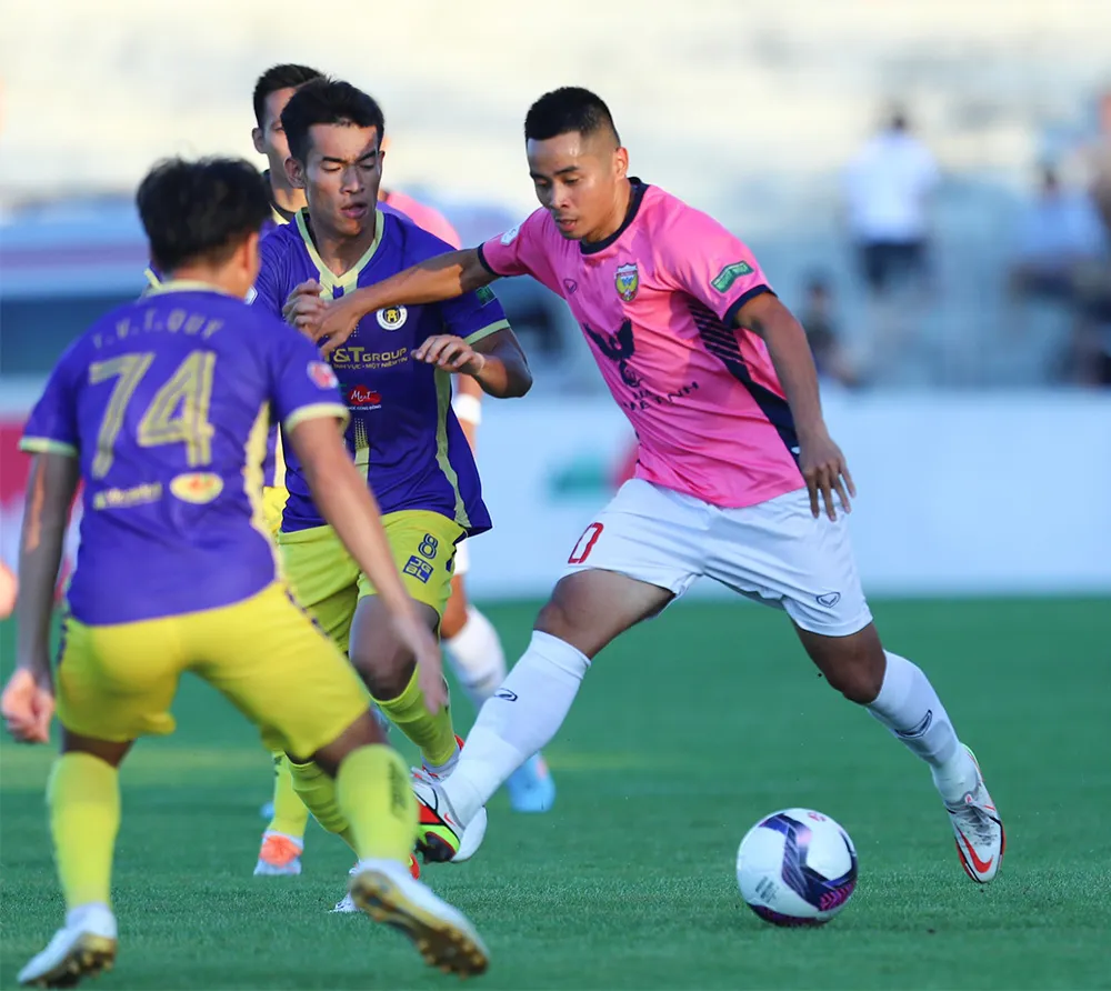 Hà Nội FC đã... chịu khó chơi thực dụng? ảnh 1