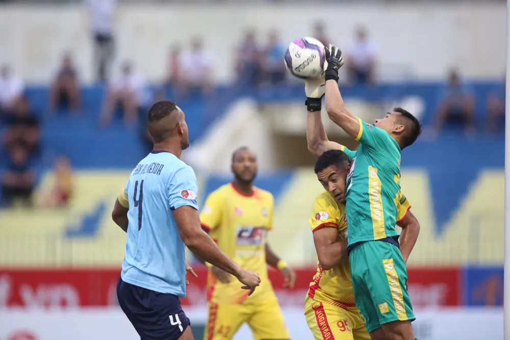 V-League 2022: Thanh Hóa ‘sống khỏe’ nhờ phòng ngự đẹp ảnh 1