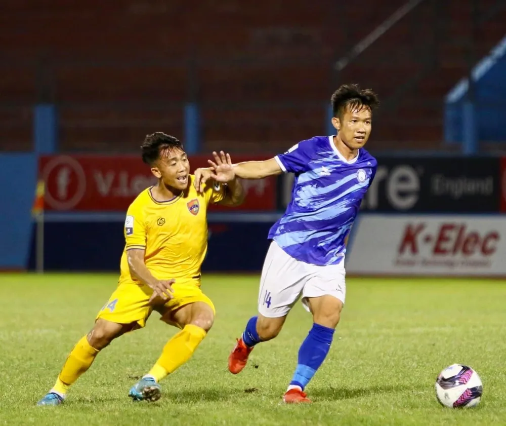 Vòng 12 Giải hạng Nhất - LS 2022: Khánh Hòa lên đầu bảng, Huế gây ấn tượng ảnh 1