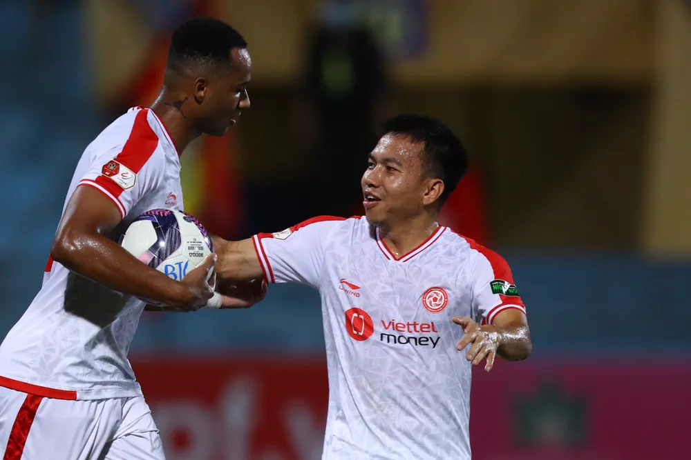 Viettel FC trở lại tốp 5. ẢNH: MINH HOÀNG