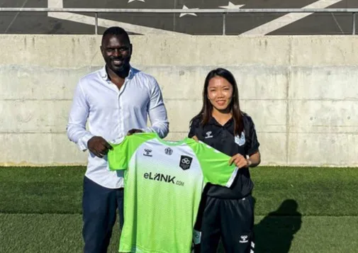 Huỳnh Như khoác áo số 11 ở Lank FC