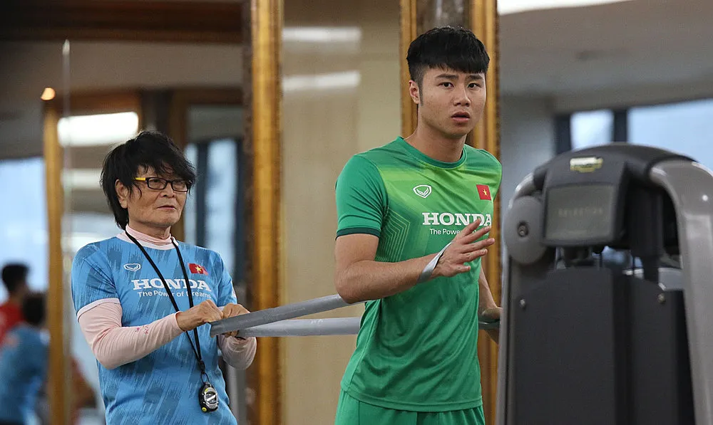 Thủ môn Nguyễn Văn Toản sẽ có điều kiện tập phục tốt nhất khi lên đội tuyển Việt Nam. ẢNH: NHẬT ĐOÀN