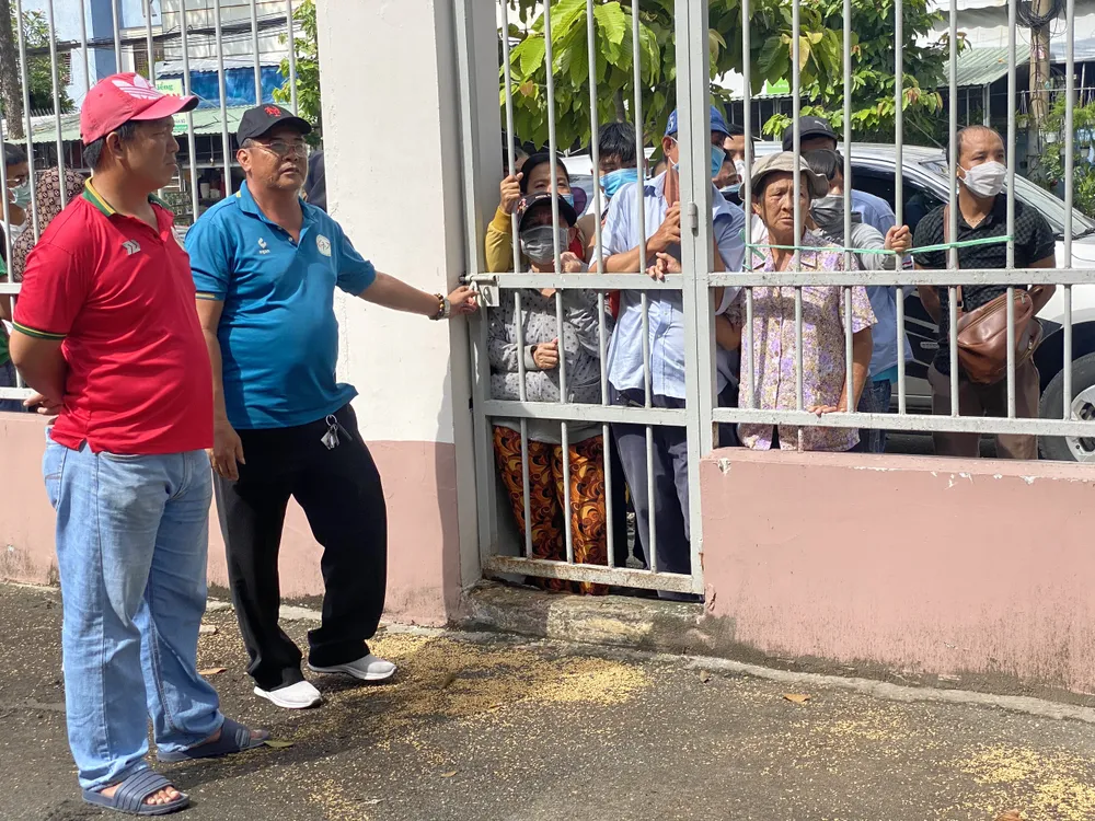 Đìu hiu khán giả mua vé xem trận Việt Nam - Singapore ảnh 3