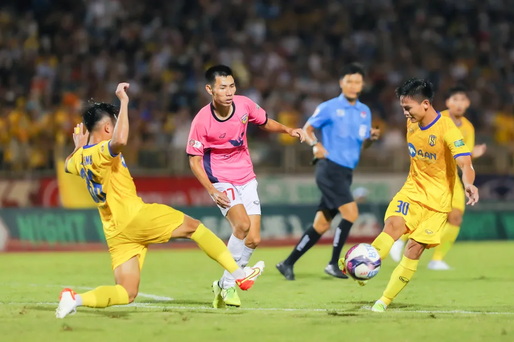 Hà Tĩnh – SLNA (18 giờ, ngày 9-10): Quyết tâm 'vượt sóng' ảnh 1