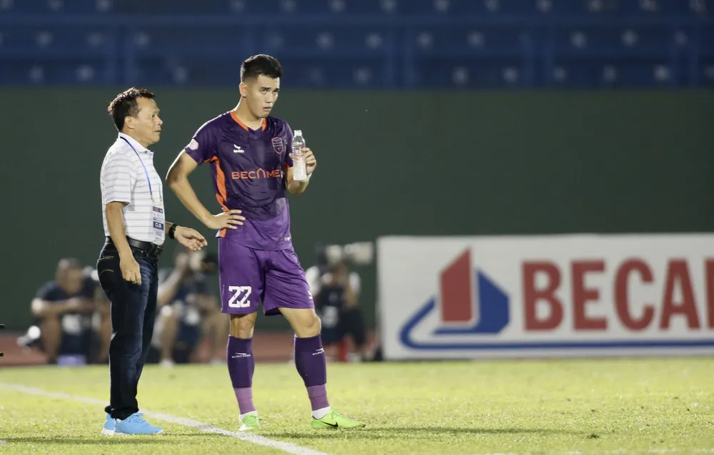 Vòng 19 V-League 2022: CLB TPHCM tạm rời khỏi vị trí cuối bảng ảnh 1