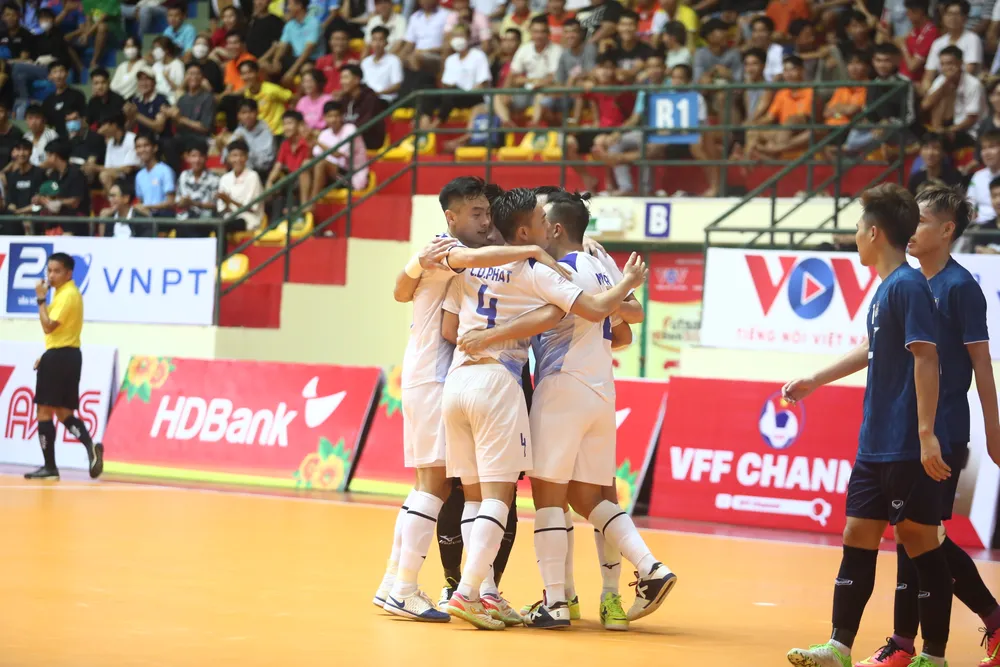 Giải futsal VĐQG 2022: Tuyển thủ Minh Trí nhận thẻ đỏ, Thái Sơn Nam thắng trận cầu đinh ảnh 1