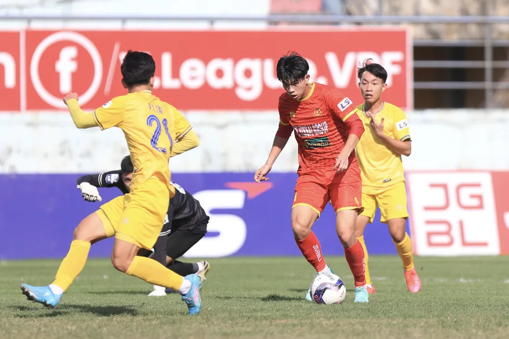 Giải hạng Nhất 2022: Có 2 cúp vô địch, Khánh Hòa ở gần V-League hơn ảnh 1