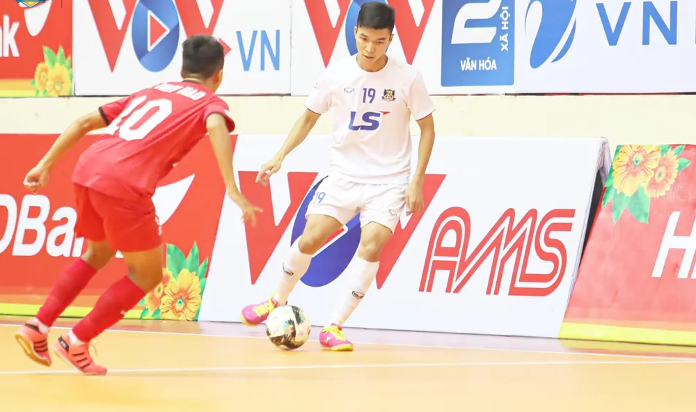 Futsal TPHCM “đánh tennis” ở trận ra quân Đại hội Thể thao toàn quốc ảnh 1