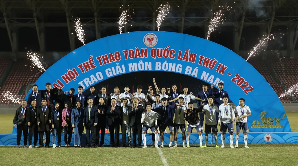 Nghệ An đoạt tấm HCV môn bóng đá nam thuộc Đại hội Thể thao toàn quốc 2022. ẢNH: VĂN TRUNG