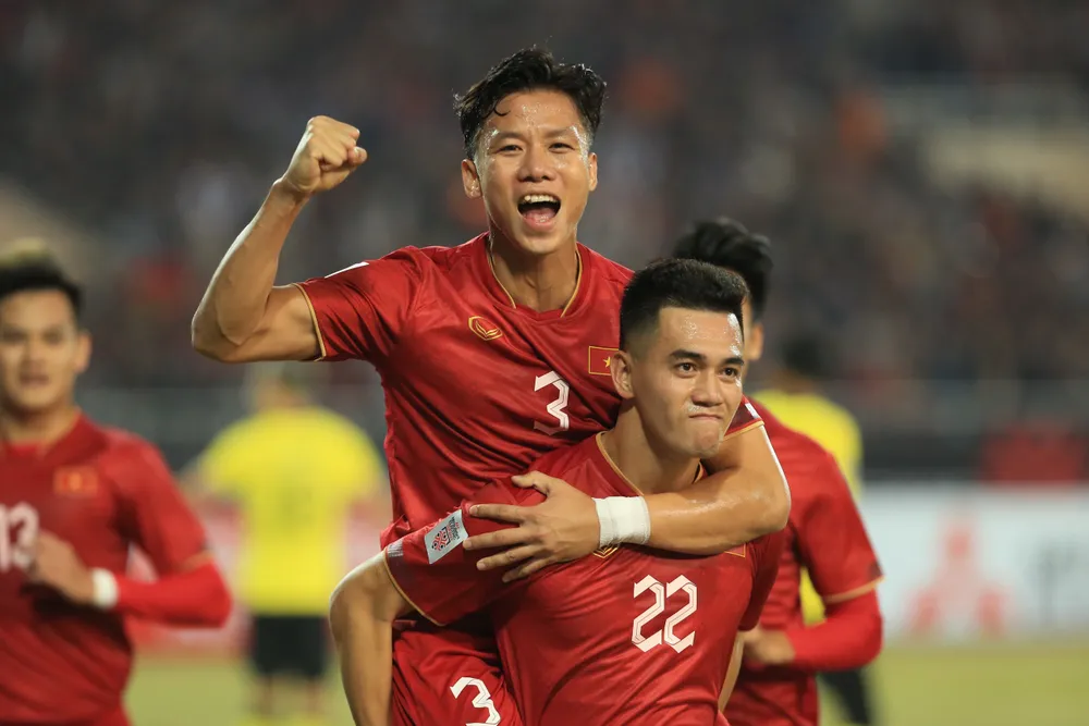 Ông Popov khẳng định Việt Nam sẽ thẳng tiến vào bán kết AFF Cup 2022 với ngôi đầu bảng B. ẢNH: MINH HOÀNG