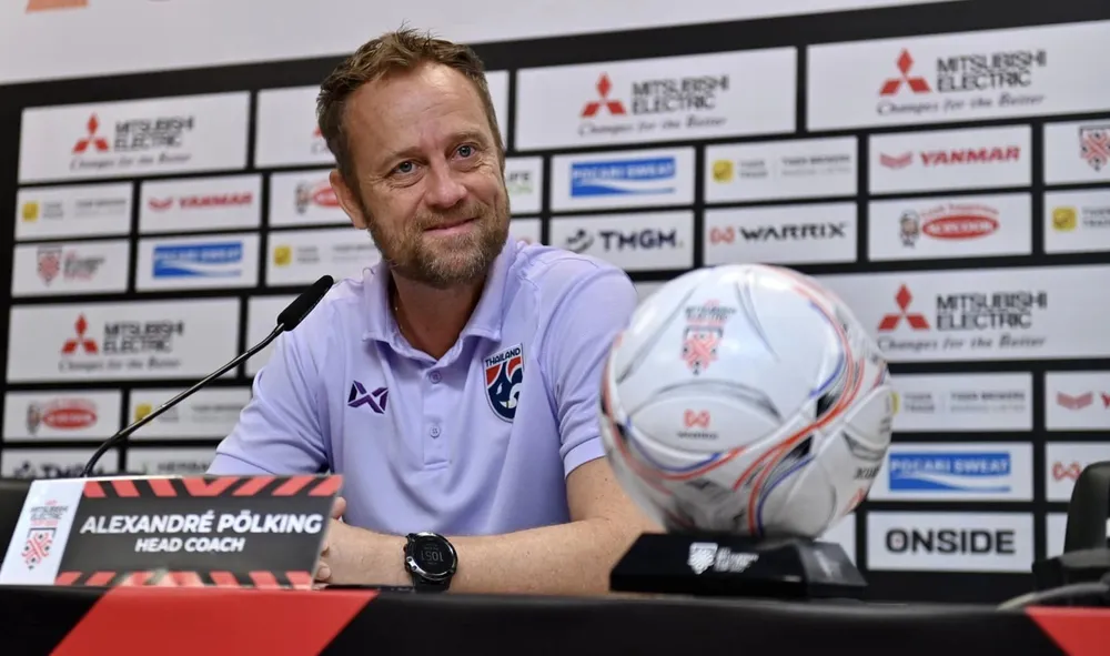 HLV Mano Polking khẳng định Thái Lan đến Việt Nam thi đấu không phải để phòng ngự. ẢNH: FAT 