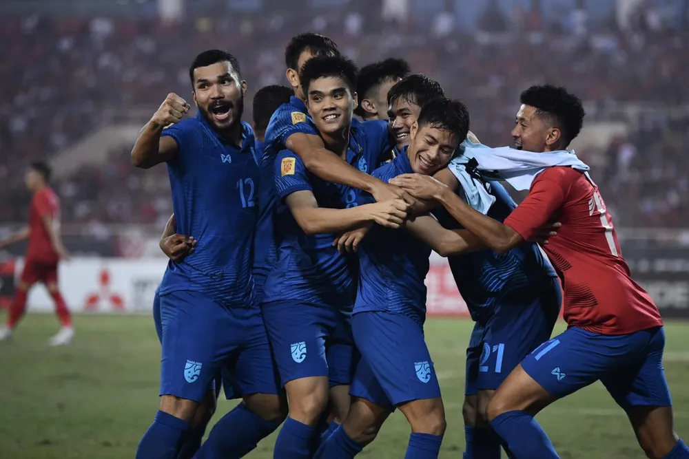 Thái Lan có lợi thế 2 bàn thắng trên sân khách của Việt Nam Thái Lan có lợi thế 2 bàn thắng trên sân khách của Việt Nam