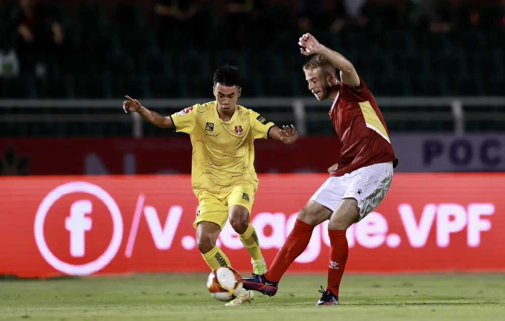 CLB TPHCM đối diện áp lực phải đánh bại Khánh Hòa ở vòng 3 V-League 2023. ẢNH: DŨNG PHƯƠNG 