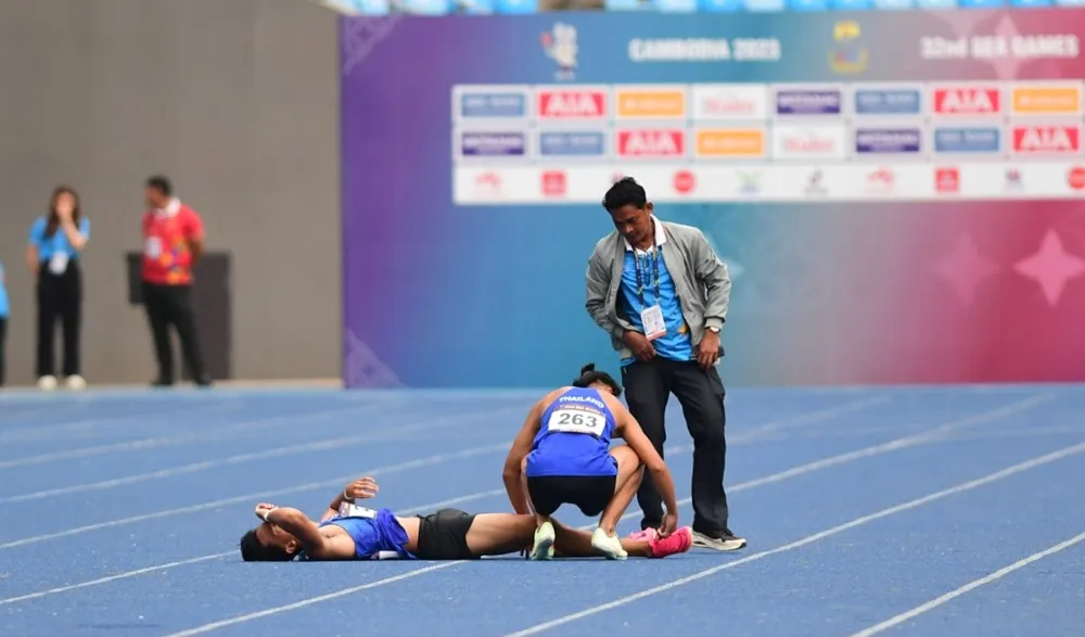 Thần đồng Puripol Boonson dính chấn thương và bỏ cuộc thi chung kết 200m nam 