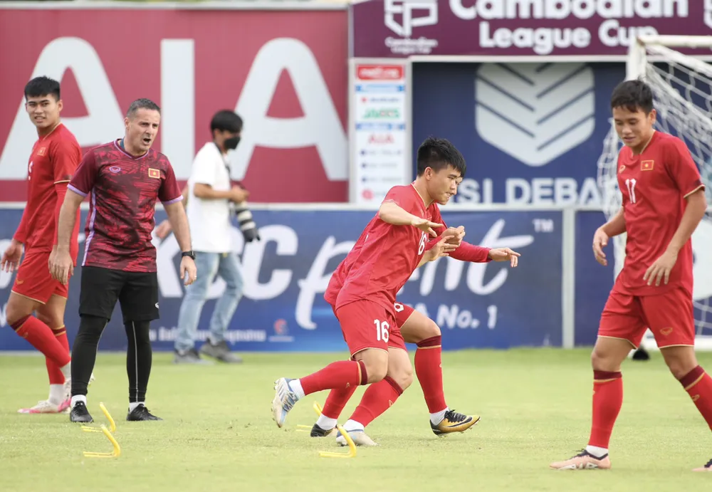 U22 Việt Nam quyết tâm giành huy chương vàng SEA Games 32. ẢNH: DŨNG PHƯƠNG U22 Việt Nam quyết tâm giành huy chương vàng SEA Games 32. ẢNH: DŨNG PHƯƠNG