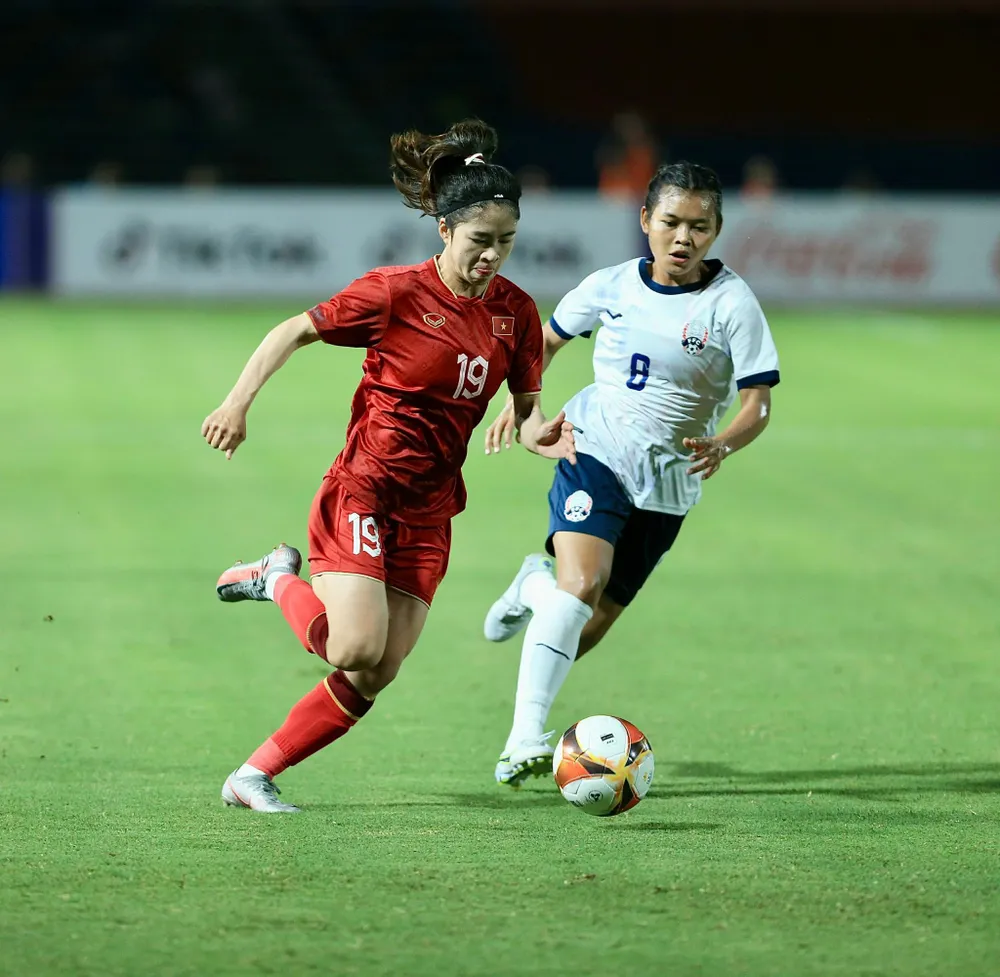 Những pha bứt tốc của Thanh Nhã gây ra nhiều khó khăn cho đối thủ. ẢNH: DŨNG PHƯƠNG