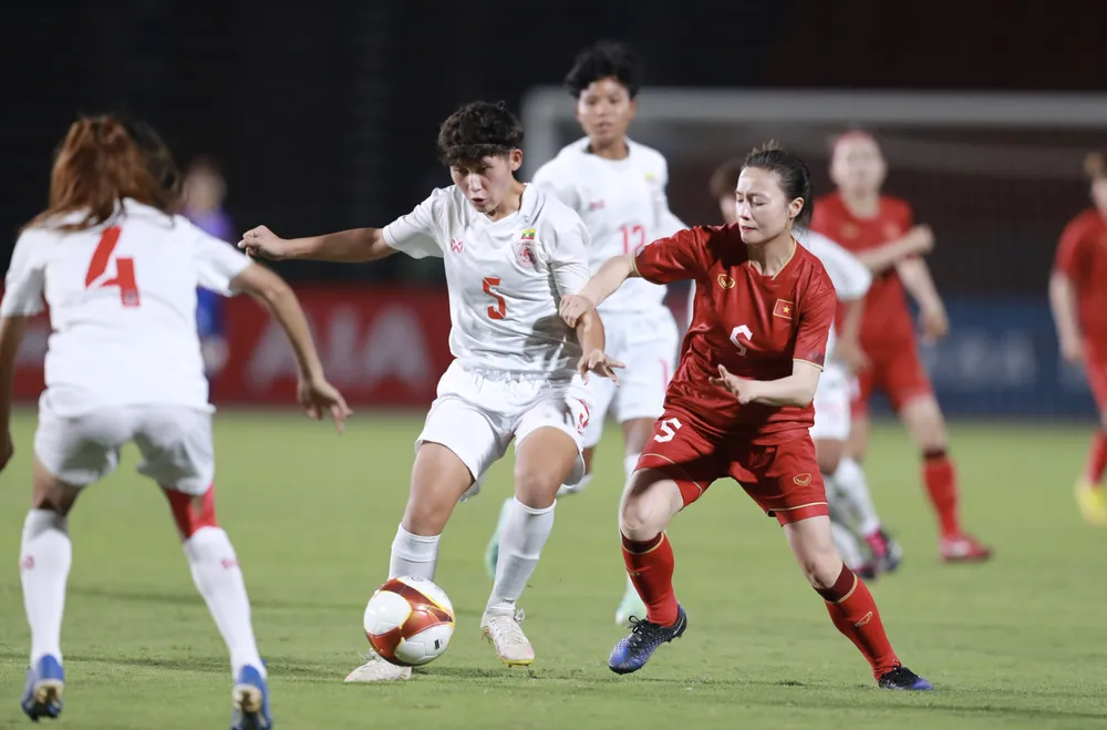 Hoàng Thị Loan đã chơi trận chung kết đầy cố gắng. ẢNH: DŨNG PHƯƠNG