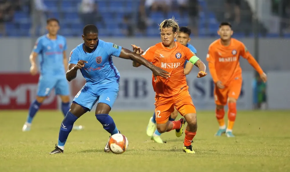 Dù chưa có thành tích tốt ở V-League 2023, song B.Bình Dương và Đà Nẵng đạt các tiêu chí cấp phép của AFC. ẢNH: ANH TRẦN 