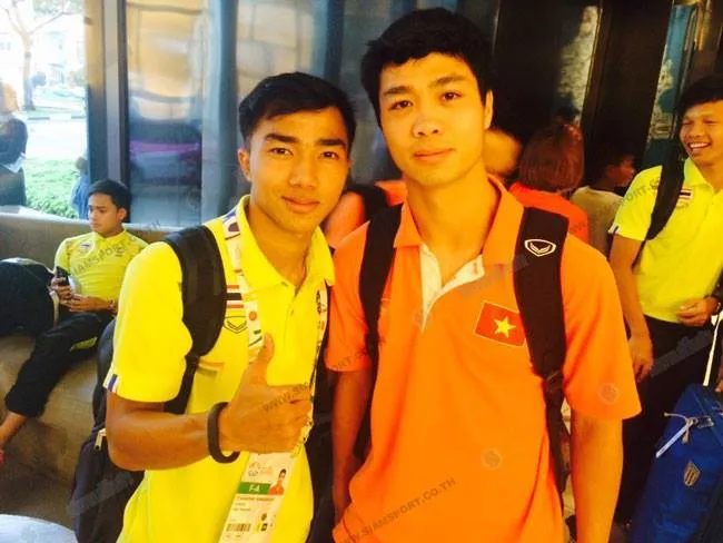 Chanathip và Công Phượng là những cầu thủ "xuất ngoại" của bóng đá Thái Lan và Việt Nam. 