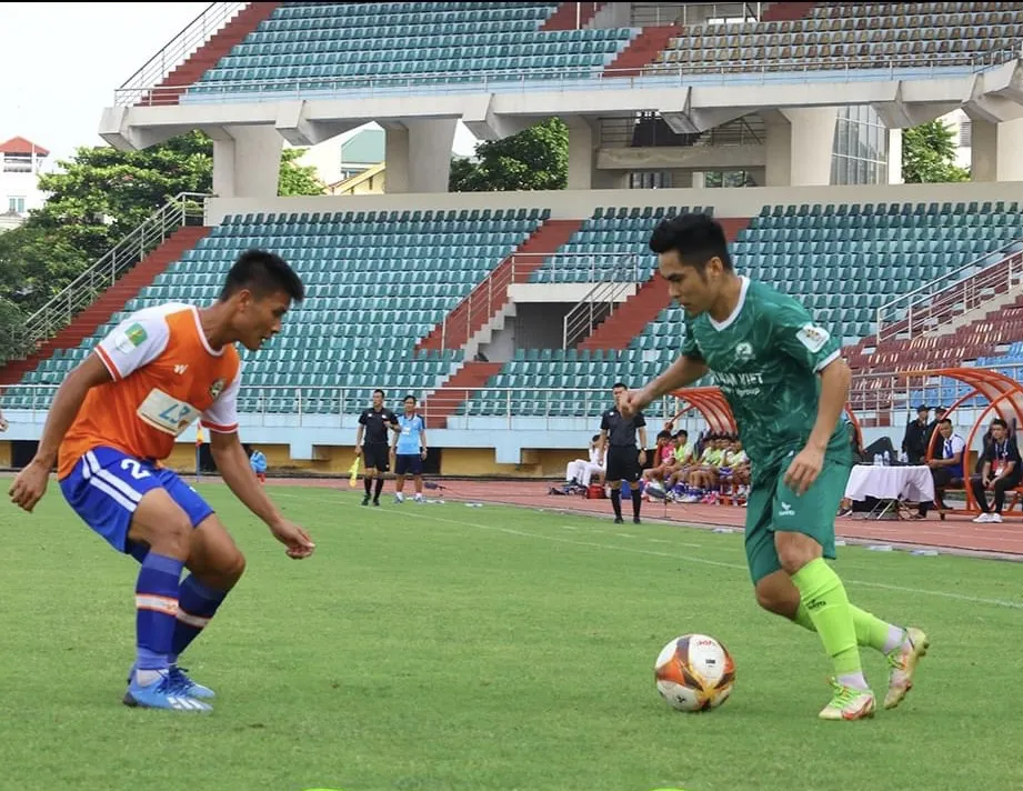 Phù Đổng và Bà Rịa - Vũng Tàu chia điểm ở sân Ninh Bình.