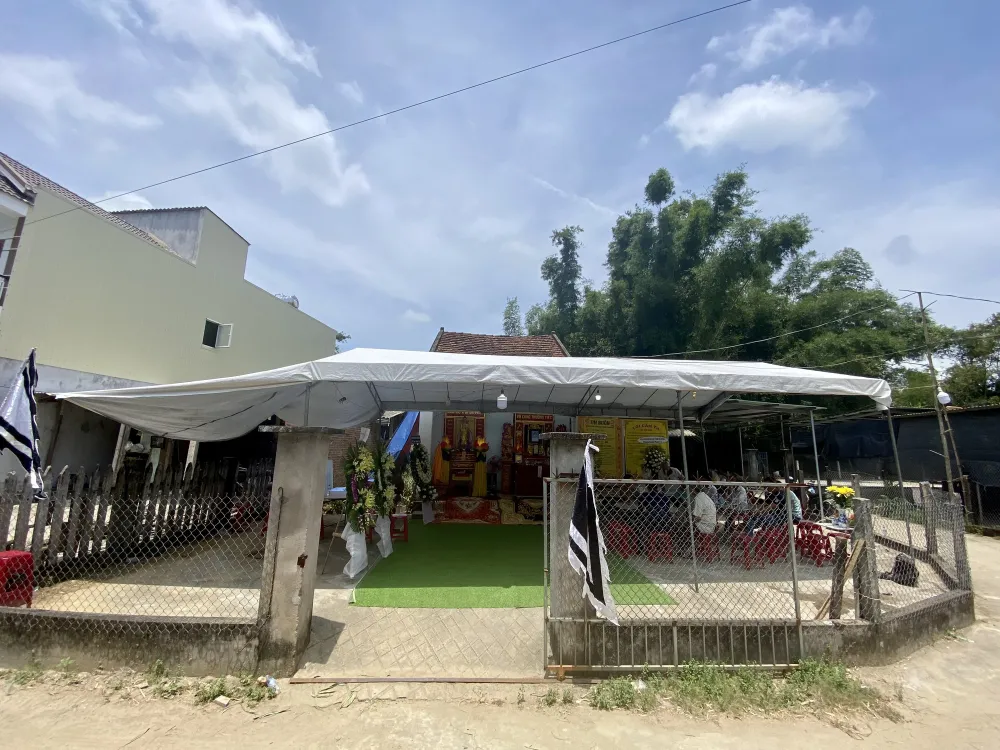 Tang thương bao trùm lên ngôi nhà nhỏ của Võ Minh Hiếu.