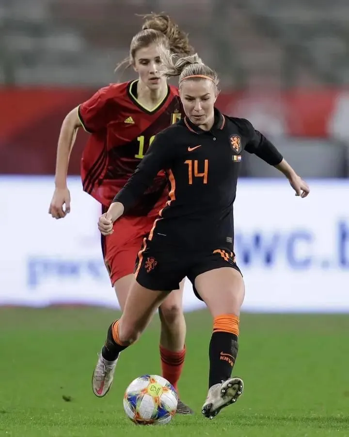 Hà Lan quá mạnh so với Bỉ.