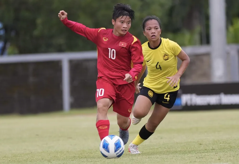 U19 nữ Việt Nam vượt trội hoàn toàn so với Malaysia.