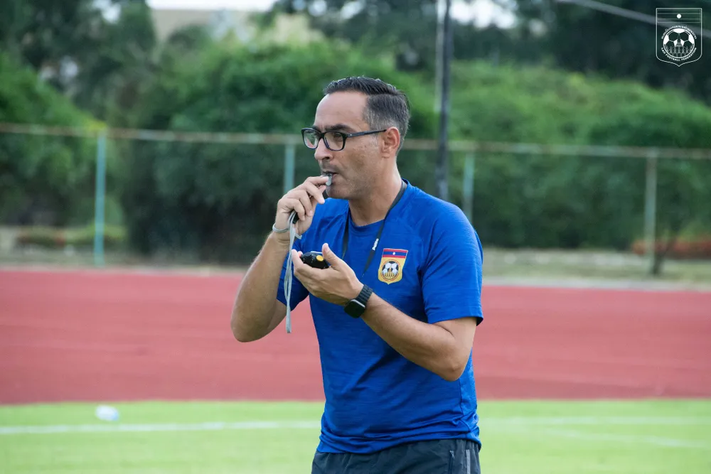 HLV Arena Guglielmo được bổ nhiệm dẫn dắt U23 Lào sau SEA Games 32