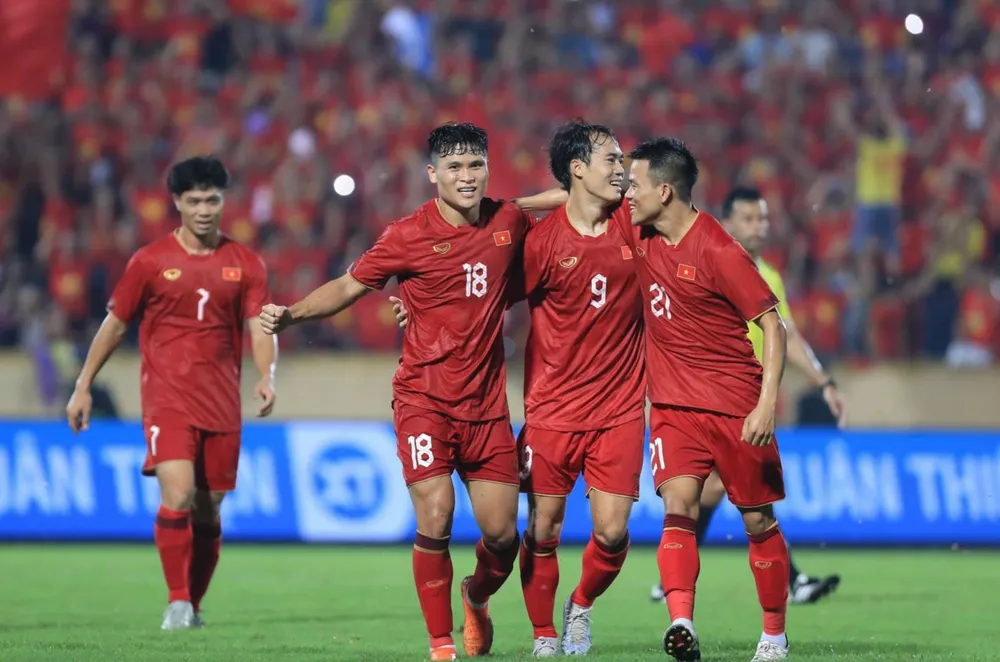 Phạm Tuấn Hải (số 18) mới ghi được 1 bàn thắng sau 5 trận đầu tiên ở mùa giải 2023-24. ẢNH: MINH HOÀNG