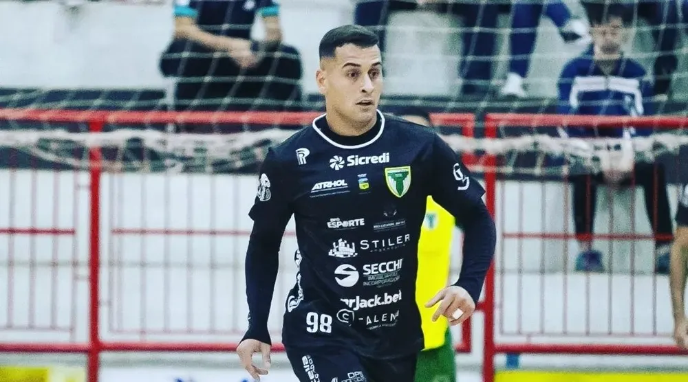 Ngoại binh Catatau của Thái Sơn Nam TPHCM chơi ở vị trí Fixo. ẢNH: FBNV 