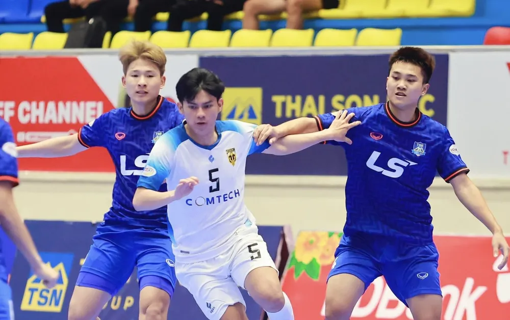 Thái Sơn Bắc (áo xanh) chưa thể thu hẹp khoảng cách với Thái Sơn Nam TPHCM.