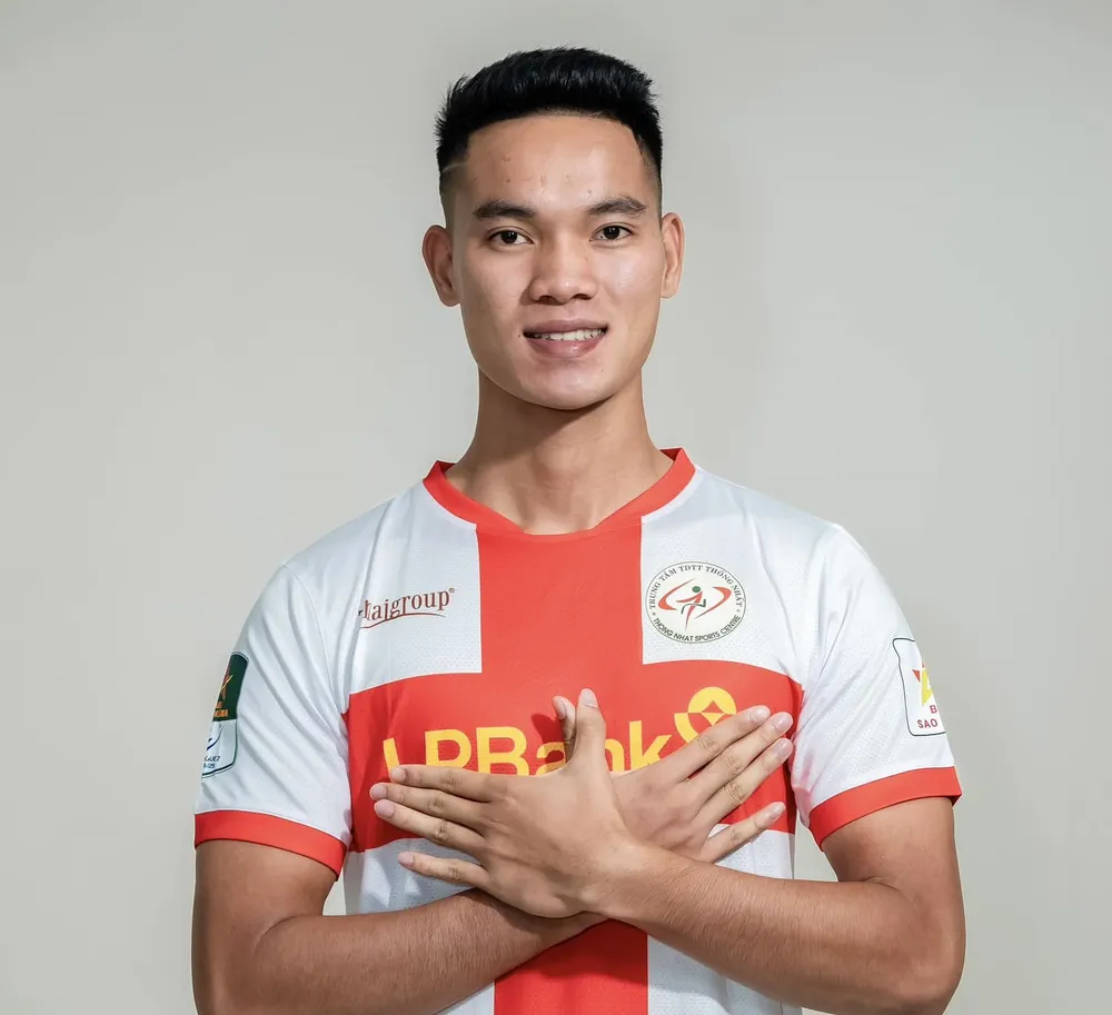 Hậu vệ Vũ Văn Sơn gửi lời xin lỗi vì đã làm xấu hình ảnh của bóng đá Việt Nam. 